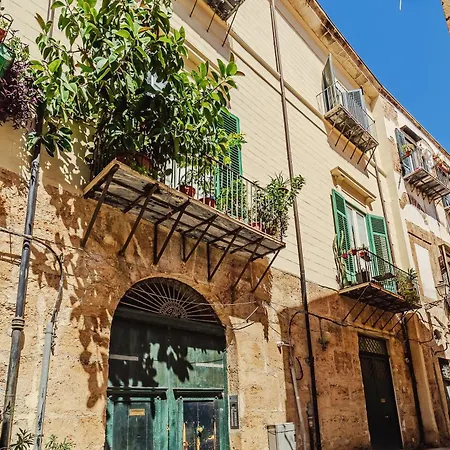 Incantevole Nel Cuore Di Ferienhaus Palermo